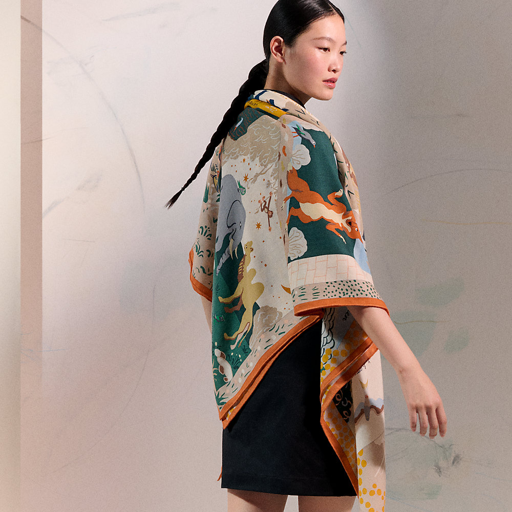 【ギフトなどに】HERMES Le Livre d'Esope スカーフ Le Livre d'Esope shawl 140 | Hermès Mainland China